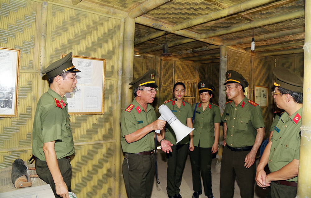 75 năm đồng hành cùng sự nghiệp bảo vệ an ninh Tổ quốc -0