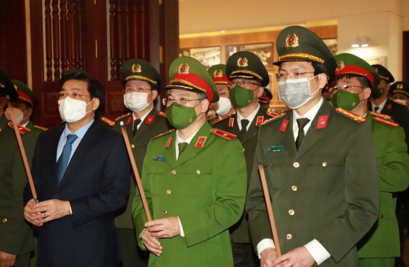 Leaders of MPS and Bac Giang province visit the steles of Uncle Ho’s 6 teachings   - 0