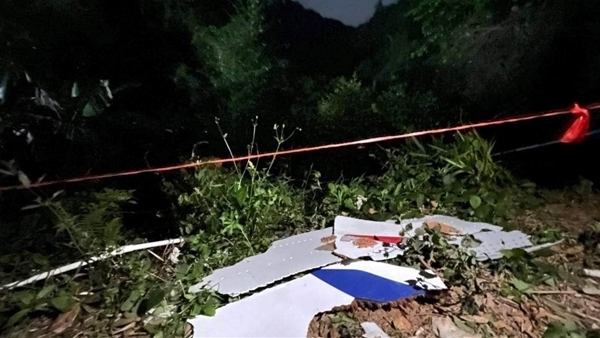 Tìm thấy nhiều thi thể trong vụ tai nạn máy bay ở Trung Quốc