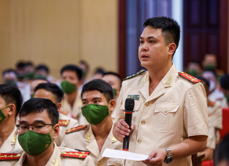 Minister To Lam meets public security youths - 2