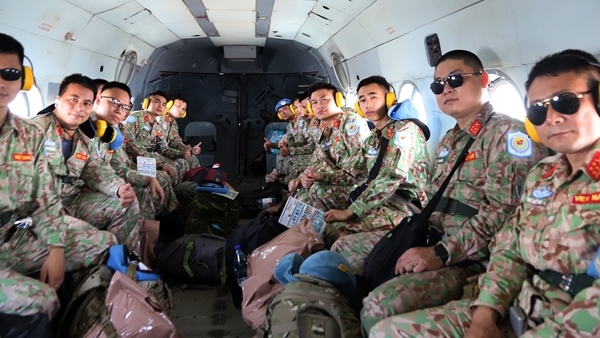 thumbnail - Đoàn tiền trạm Công binh Việt Nam hành quân an toàn đến Phái bộ UNISFA