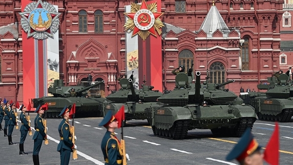 thumbnail - Nga duyệt binh Chiến thắng trên Quảng trường Đỏ