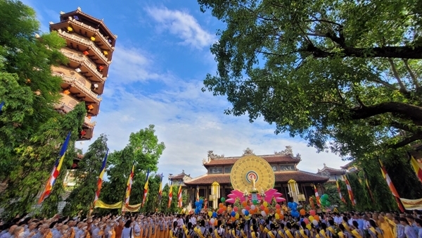 Thừa Thiên-Huế tổ chức trọng thể Đại lễ Phật đản tại Tổ đình Từ Đàm - Báo Công an nhân dân điện tử