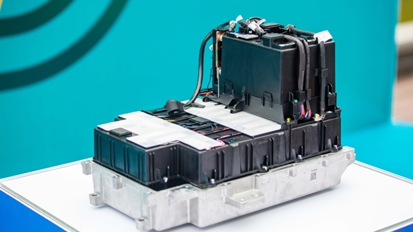 Ba ưu điểm của pin LFP tạo ưu thế vượt trội cho xe máy điện VinFast - Báo Công an nhân dân điện tử