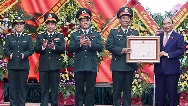Chủ tịch nước Nguyễn Xuân Phúc dự lễ kỷ niệm 40 năm Ngày truyền thống Binh đoàn 11 - Báo Công an nhân dân điện tử