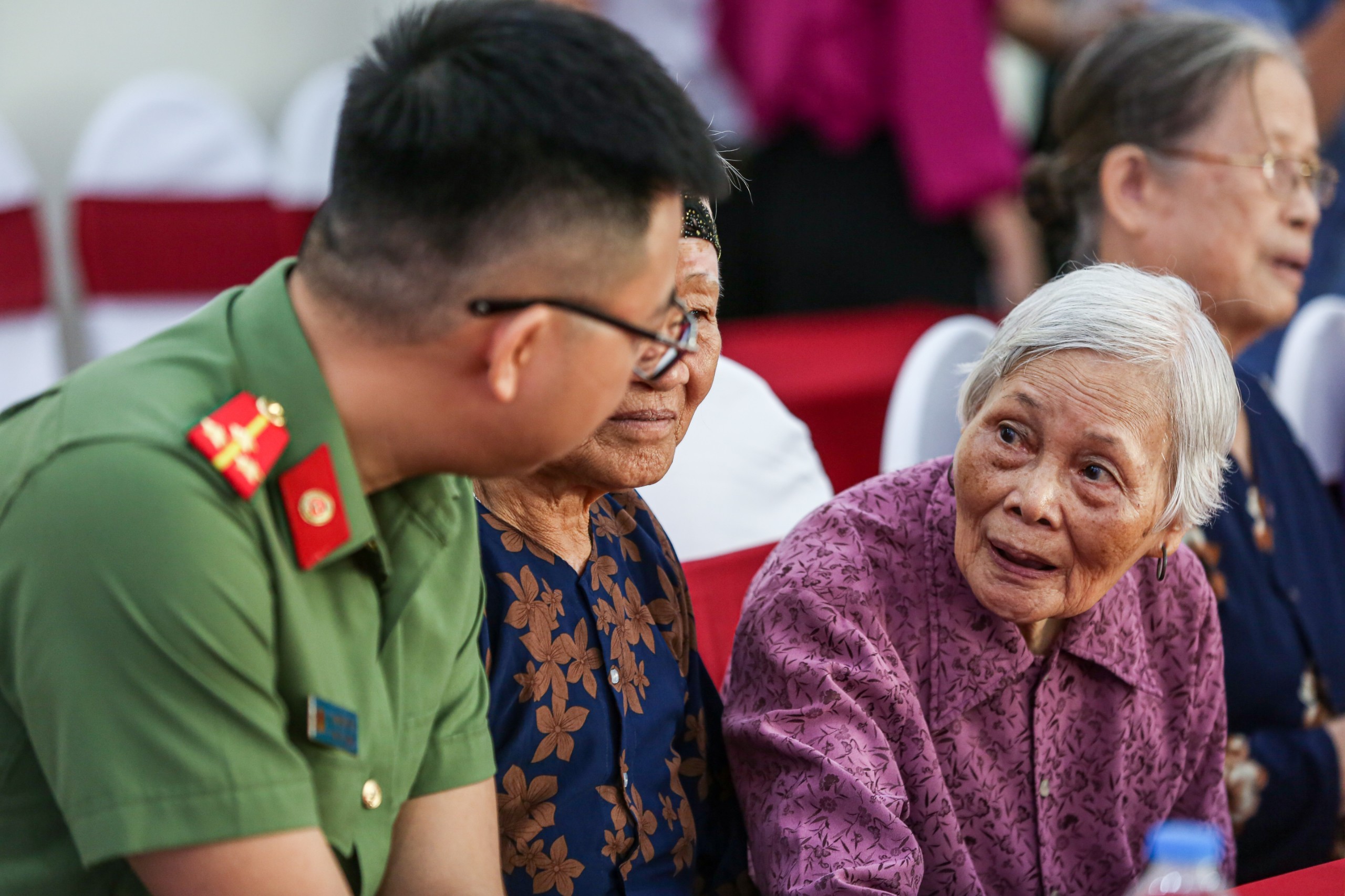 Hòa tiếng tri ân, sẻ chia cùng các vợ liệt sĩ  - 4