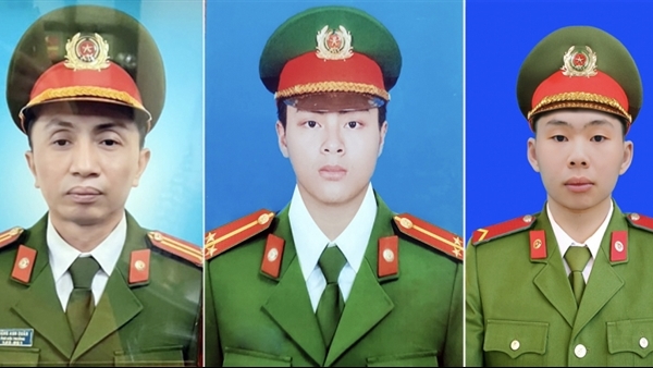 thumbnail - Công an Hà Nội tổ chức trọng thể lễ tang 3 liệt sĩ Cảnh sát PCCC hi sinh