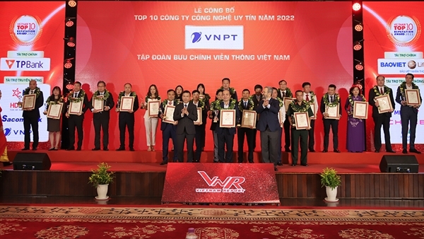 VNPT và VinaPhone tiếp tục lọt Top 10 công ty công nghệ thông tin – viễn thông uy tín năm 2022