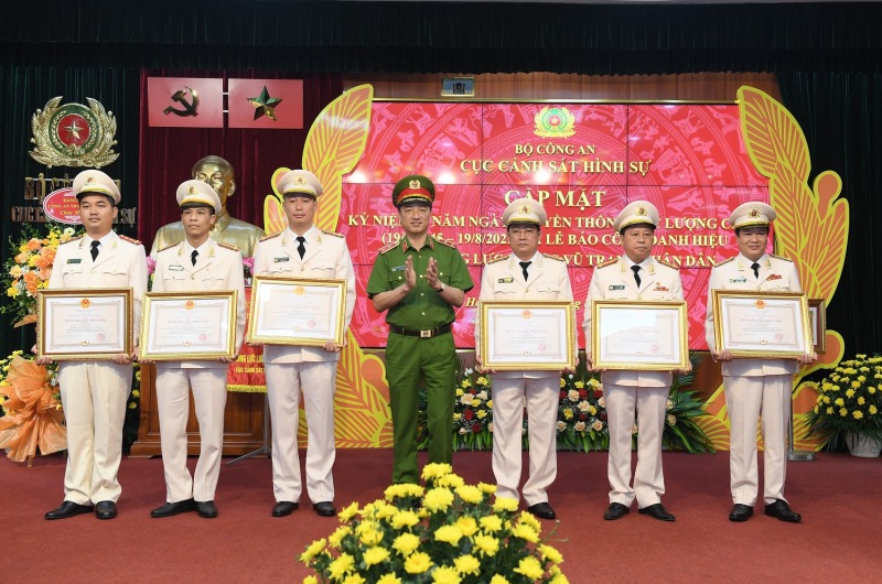 Cục Cảnh sát Hình sự đón nhận danh hiệu Anh hùng Lực lượng vũ trang nhân dân - 2