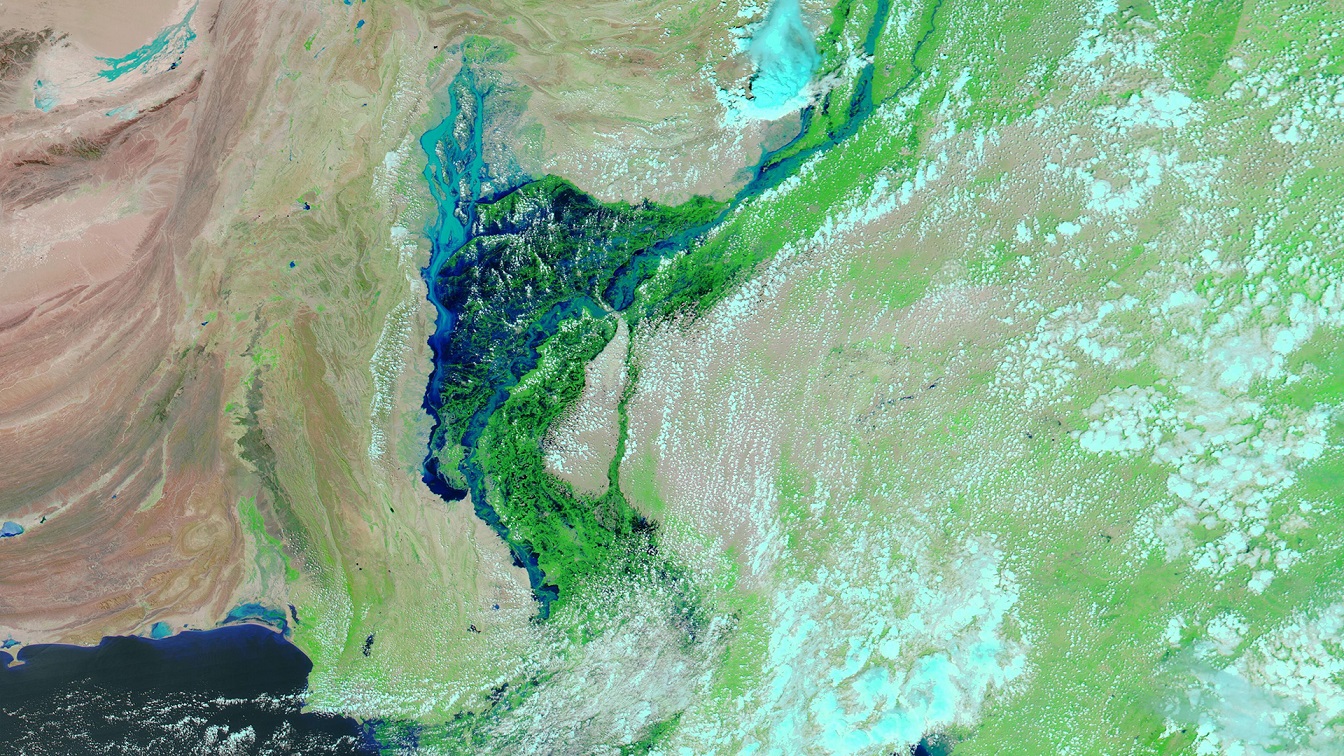 Hồ nước khổng lồ xuất hiện tại Pakistan vì nước lũ ứ đọng  -0