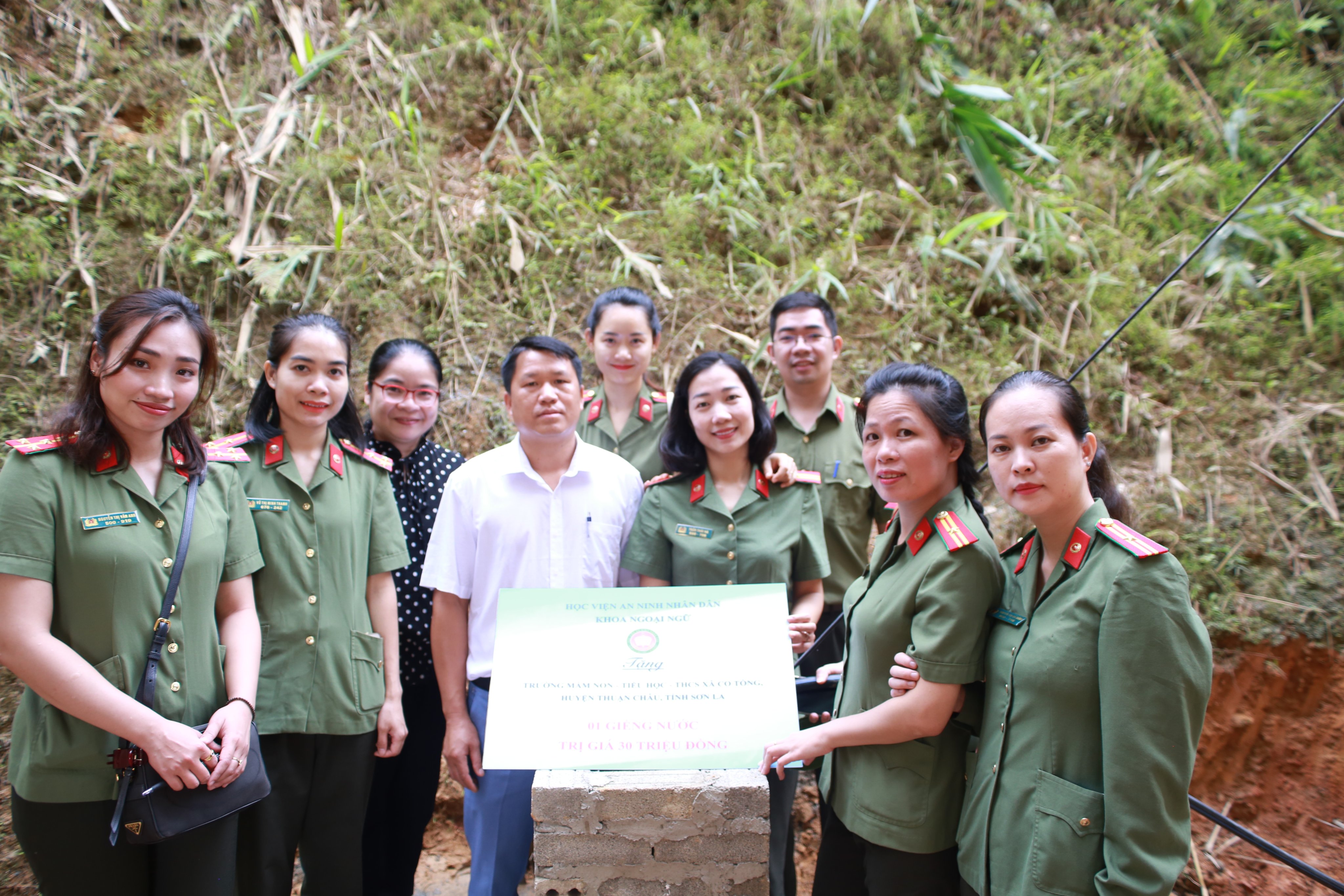 Mang Trung thu đến các em nhỏ vùng cao Sơn La  - 0