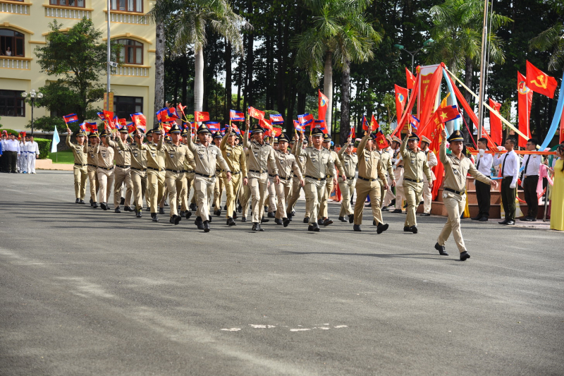 Deputy Minister Le Quoc Hung attends opening ceremony of new school year at People's Security University  - 3