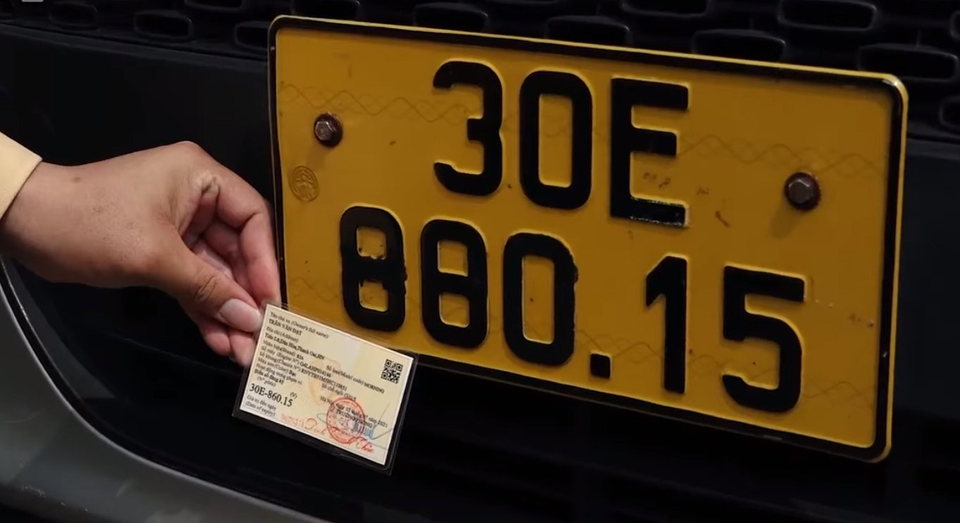 Gian nan “lật tẩy” xe che, dán, đổi biển số -0