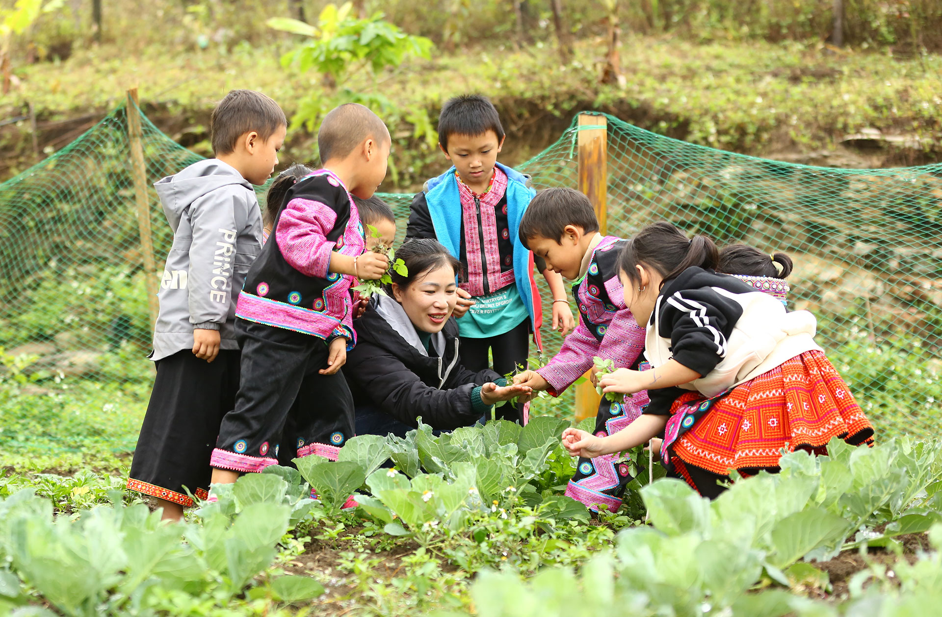 “Nuôi em Mộc Châu” và hành trình truyền cảm hứng của một Đoàn viên, Đảng viên CAND -0