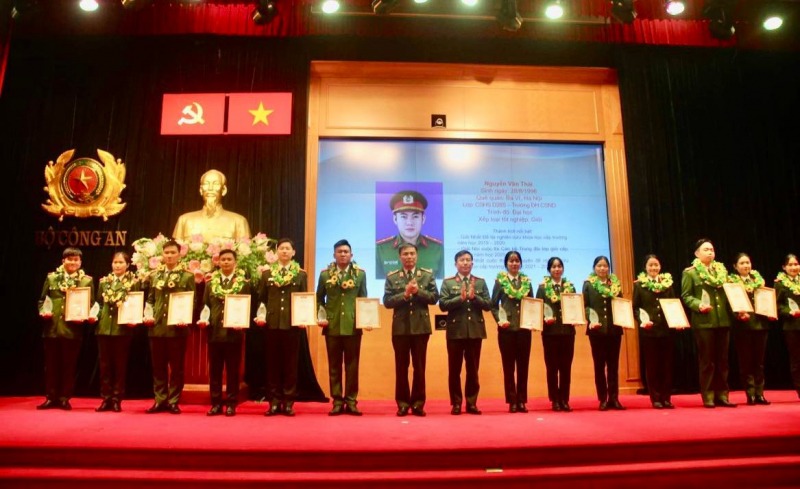 MPS honors students of excellent grade - 0