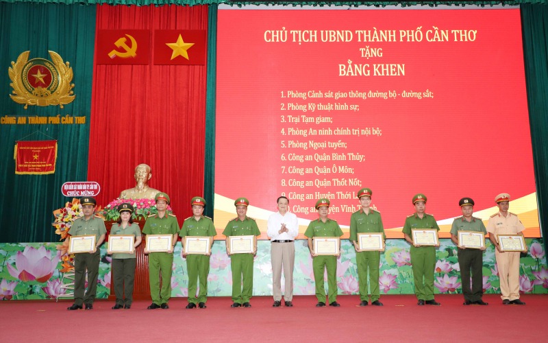 Ensuring order and security in Can Tho plays important role in development of Mekong Delta - 2