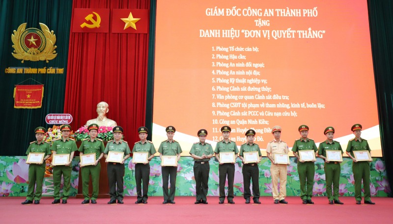 Ensuring order and security in Can Tho plays important role in development of Mekong Delta - 3