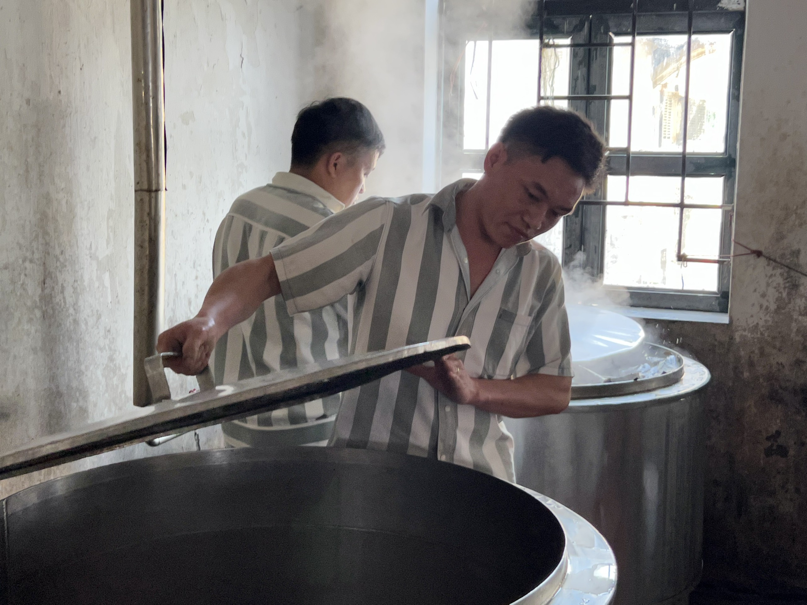 Tết sớm của những con người từng sa ngã - 1