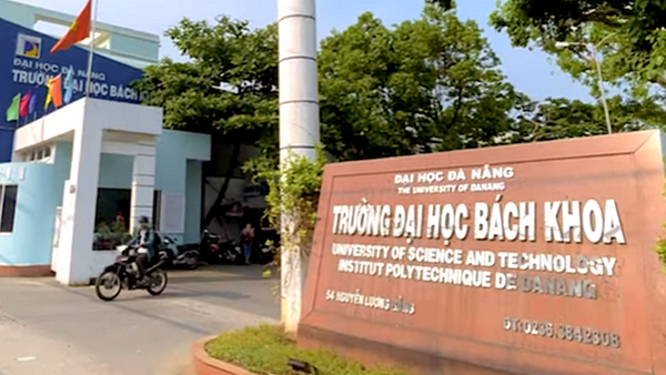 Nhiều sinh viên Trường Đại học Bách khoa Đà Nẵng nộp đủ học phí nhưng vẫn bị... ghi nợ