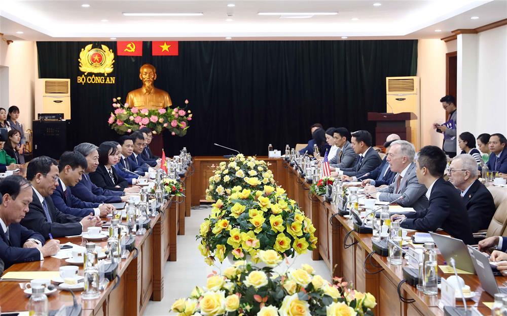 Vietnam-US economic, trade and investment relations thriving: USABC President Ted Osius - 0