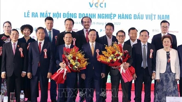 Xây dựng đội ngũ doanh nhân Việt Nam lớn mạnh ngang tầm khu vực và thế ...