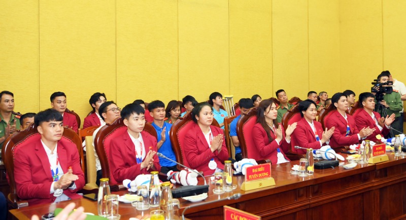 Ministry of Public Security honors sports coaches and athletes participating in the 32nd SEA Games - 3