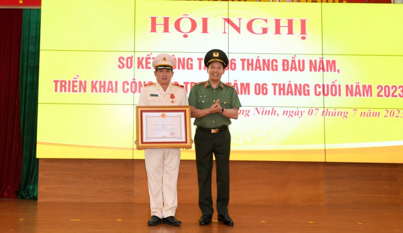 Quang Ninh Police Department reviews results of implementing tasks - 2
