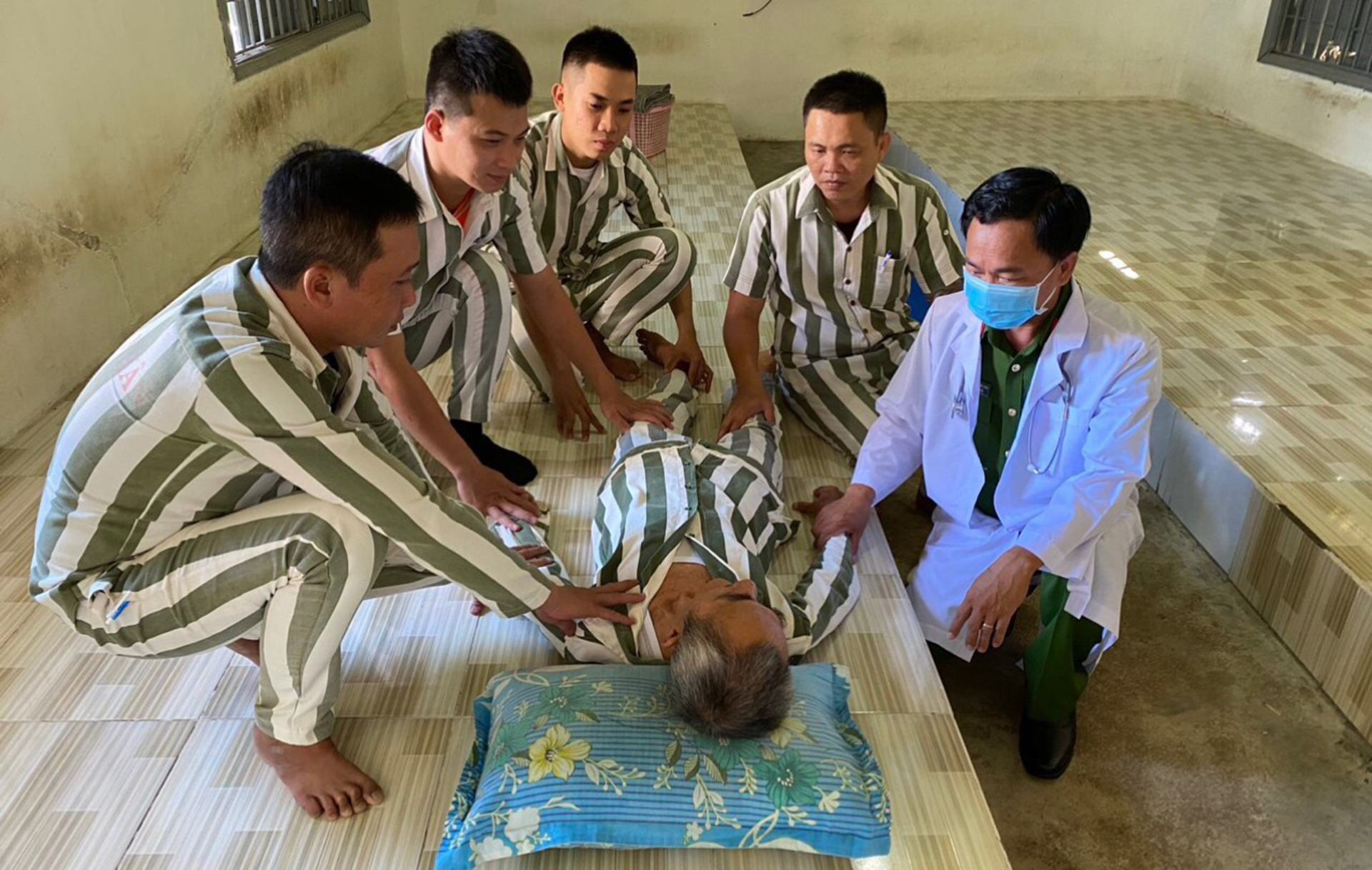 Người thầy thuốc Công an đặc biệt và hành trình vượt lên số phận -0