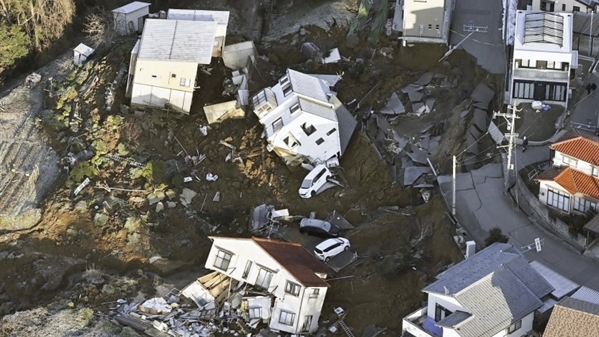 日本の地震による犠牲者は増え続けている