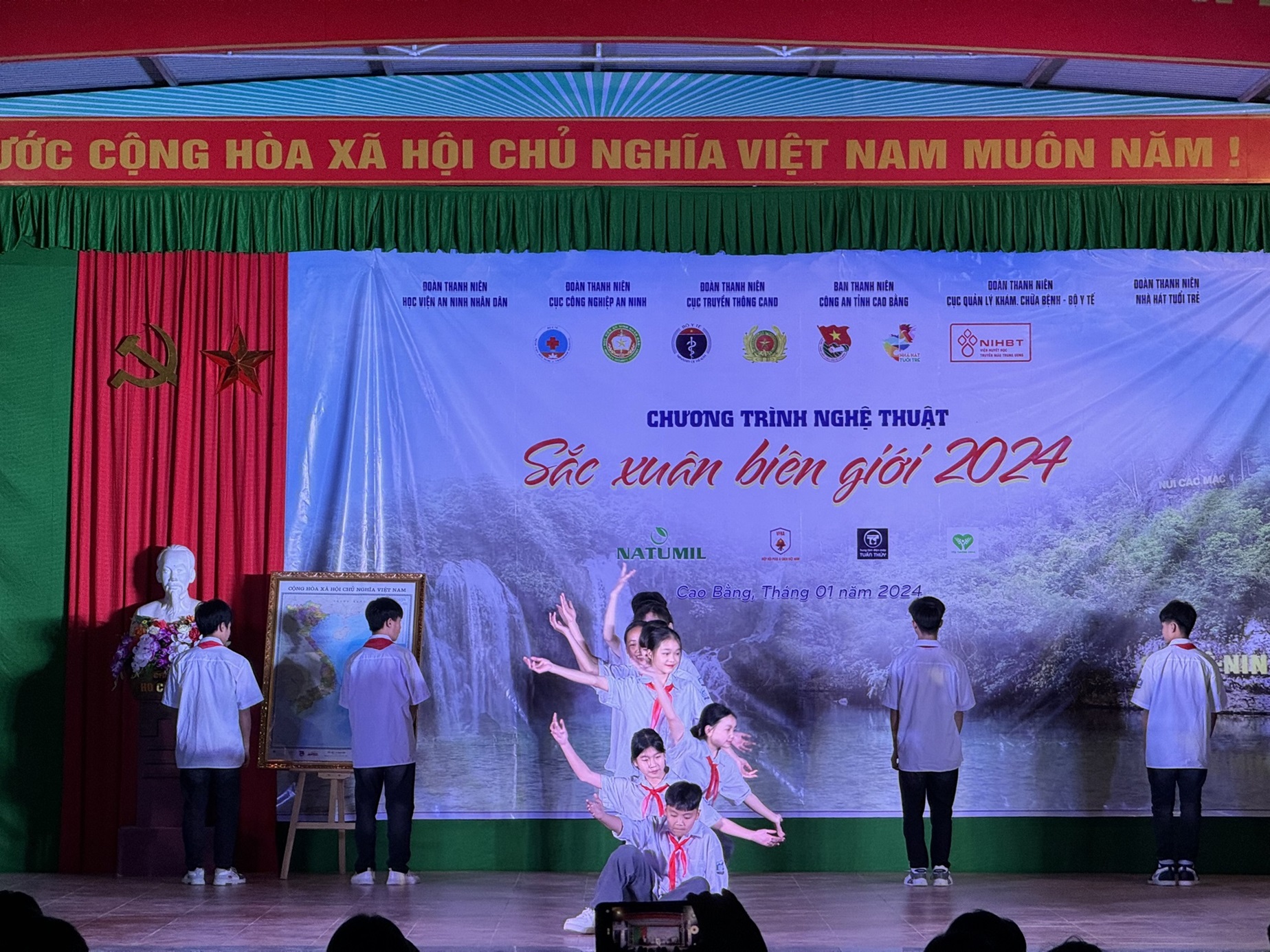 Sắc xuân biên giới tại miền quê cách mạng Cao Bằng - 2