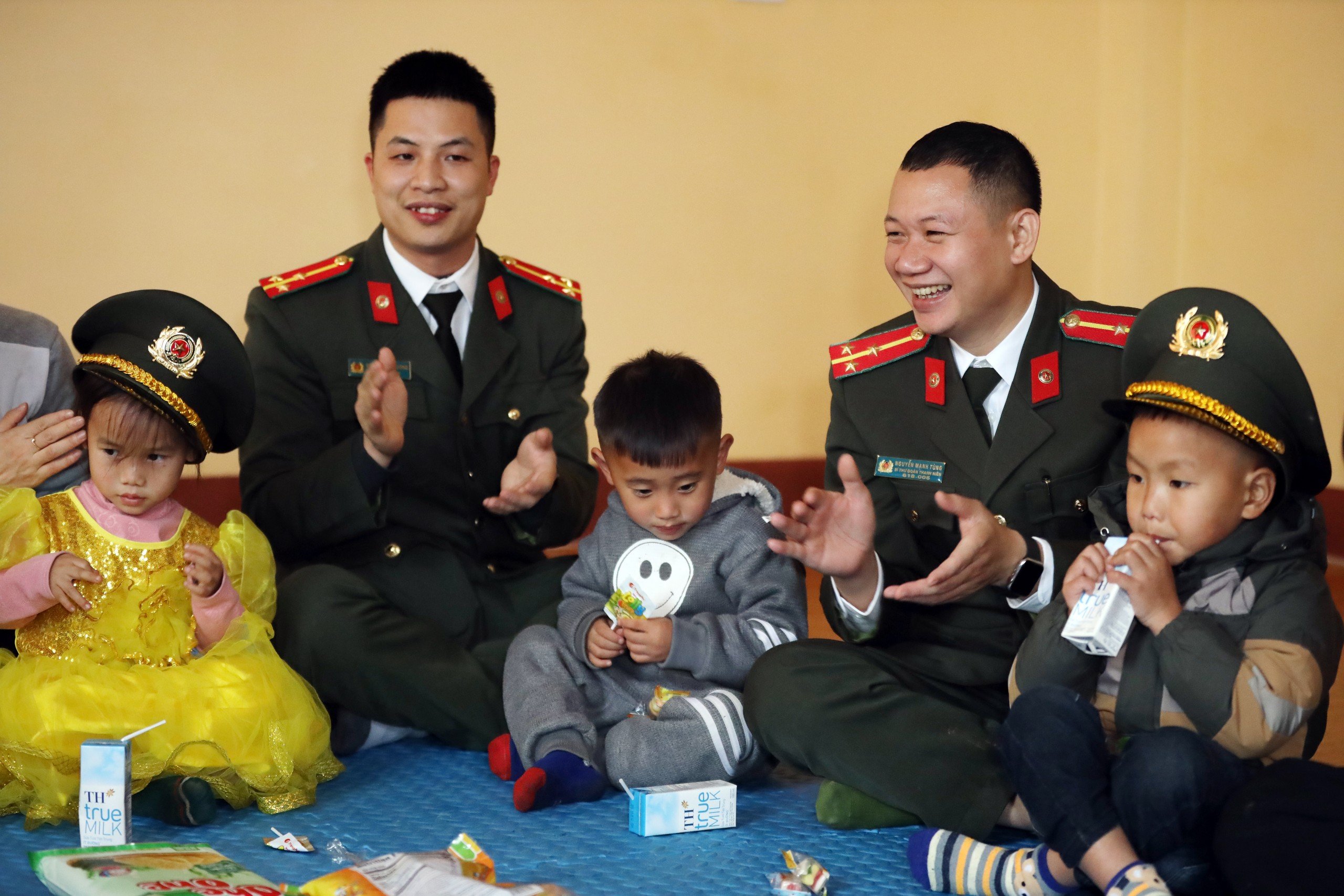 Góp gạch xây trường, vun đắp ước mơ cùng trẻ em vùng cao - 1