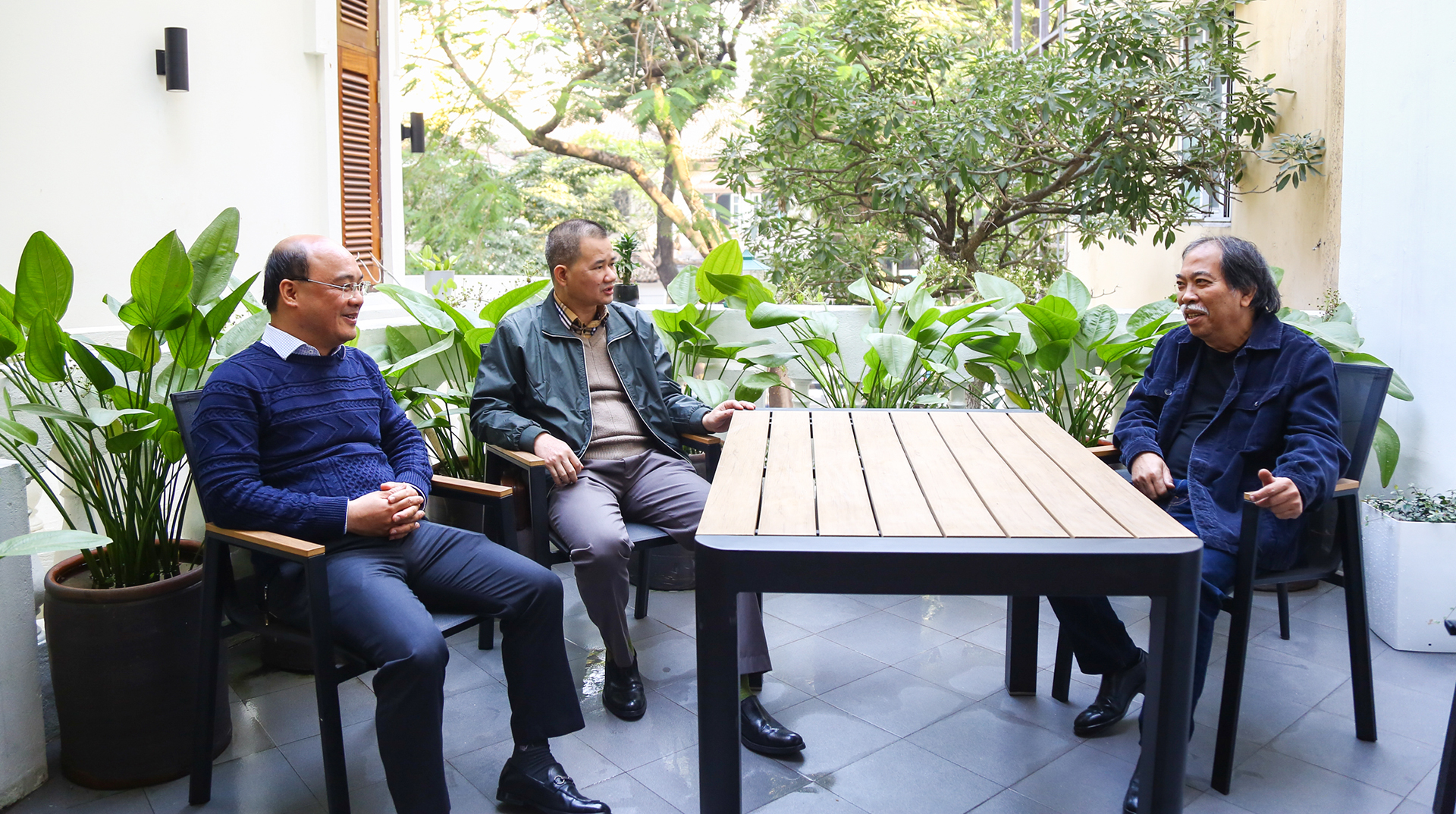 Nhà thơ Nguyễn Quang Thiều: Tết Nguyên Đán là một điều kỳ diệu -0