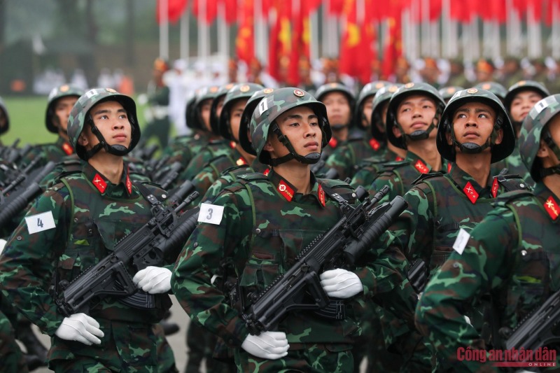 Minister Phan Van Giang and Minister To Lam review rehearsal of armed forces parade in celebration of Dien Bien Phu Victory - 0