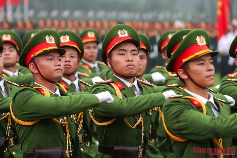 Minister Phan Van Giang and Minister To Lam review rehearsal of armed forces parade in celebration of Dien Bien Phu Victory - 6