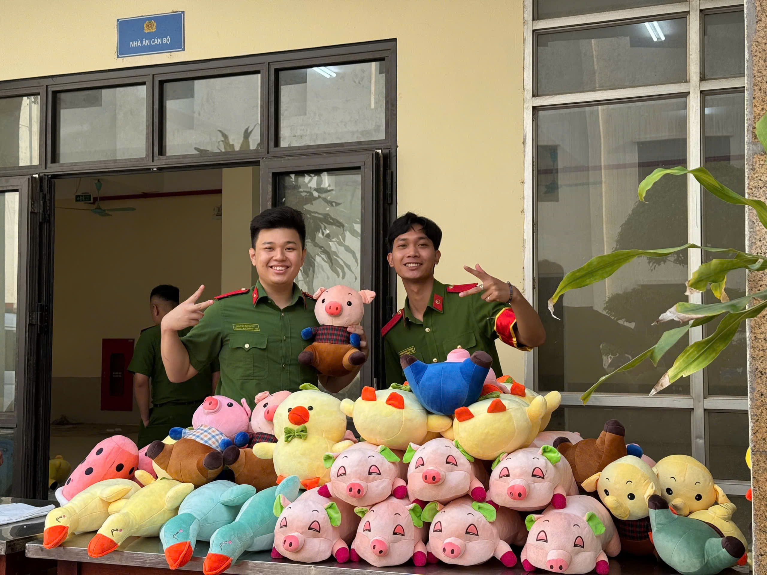 1.000 cán bộ, học viên Cao đẳng Cảnh sát nhân dân I tham gia hiến máu - 4