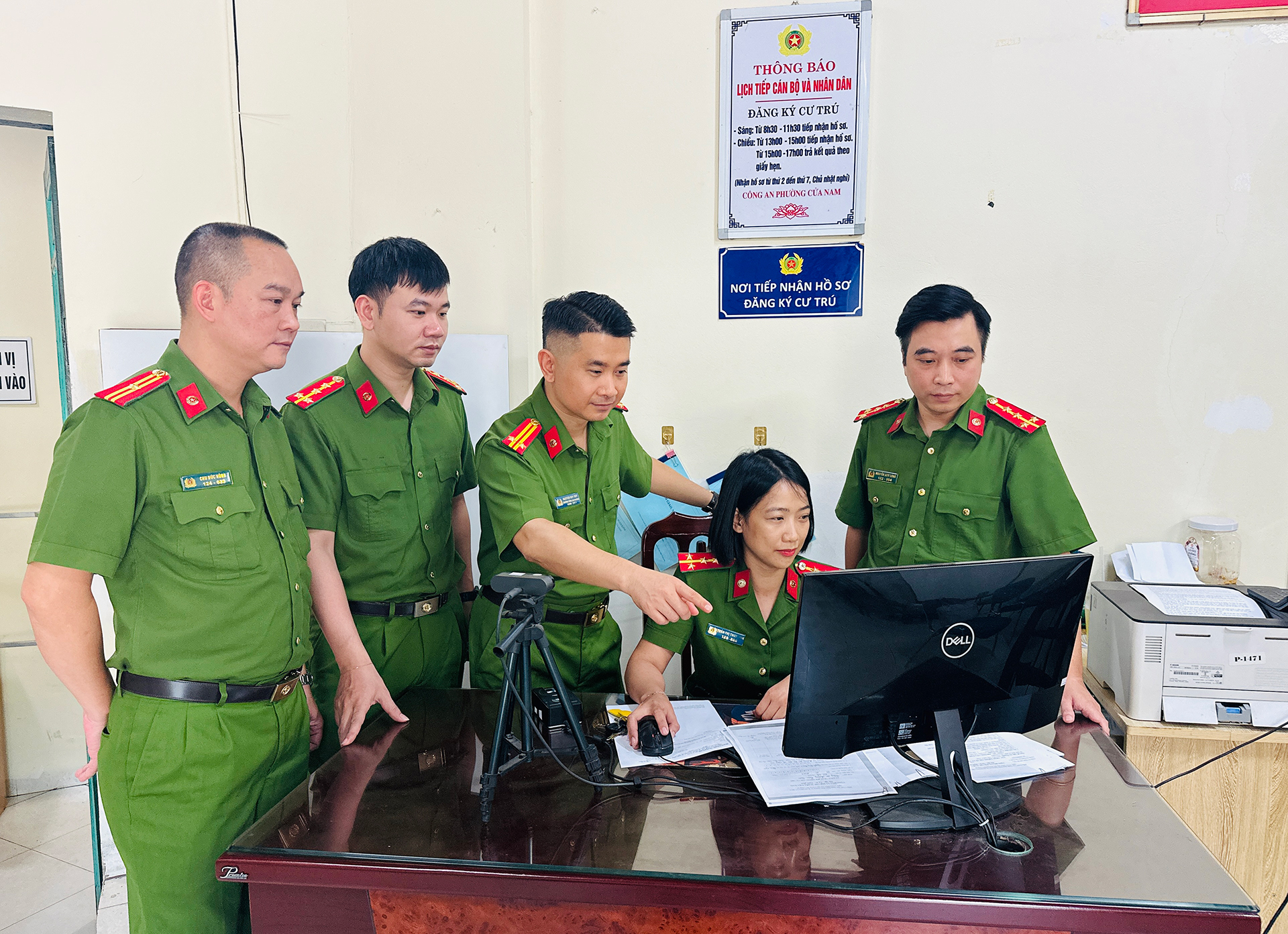 Tình thương lặn lội 6 thập kỷ -0