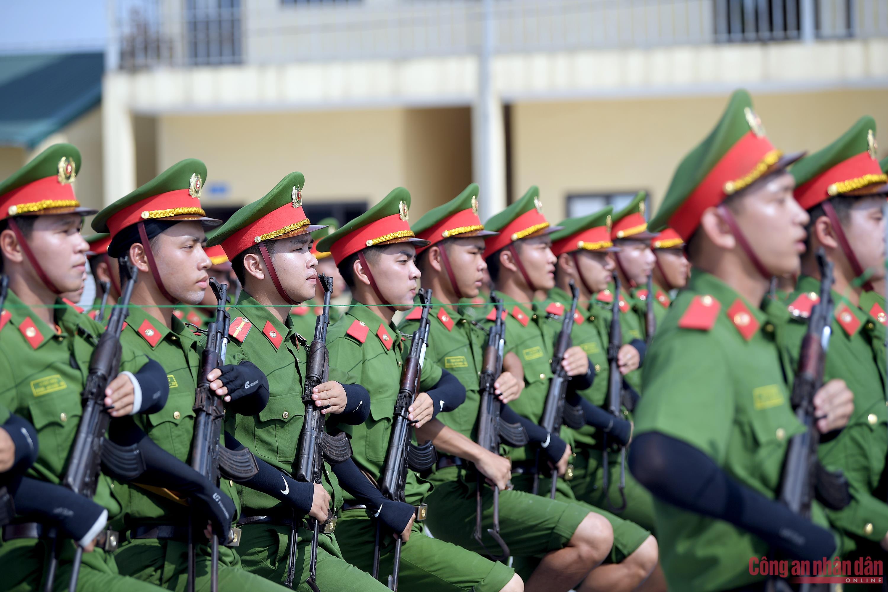 Huấn luyện tốt, quyết tâm hoàn thành nhiệm vụ diễu binh, diễu hành kỷ niệm 80 năm Quốc khánh -1