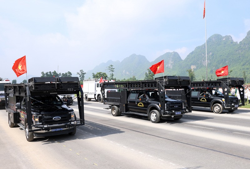 Modern military and police equipment showcased at first parade rehearsal - 5