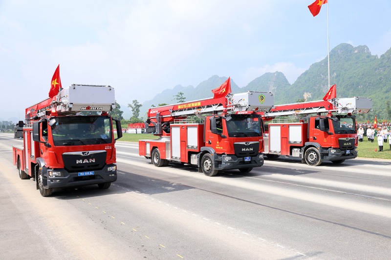 Modern military and police equipment showcased at first parade rehearsal - 7