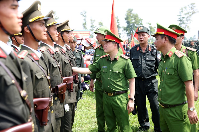 Over 15,000 officers particiate in  joint rehearsal for National Day parade - 1