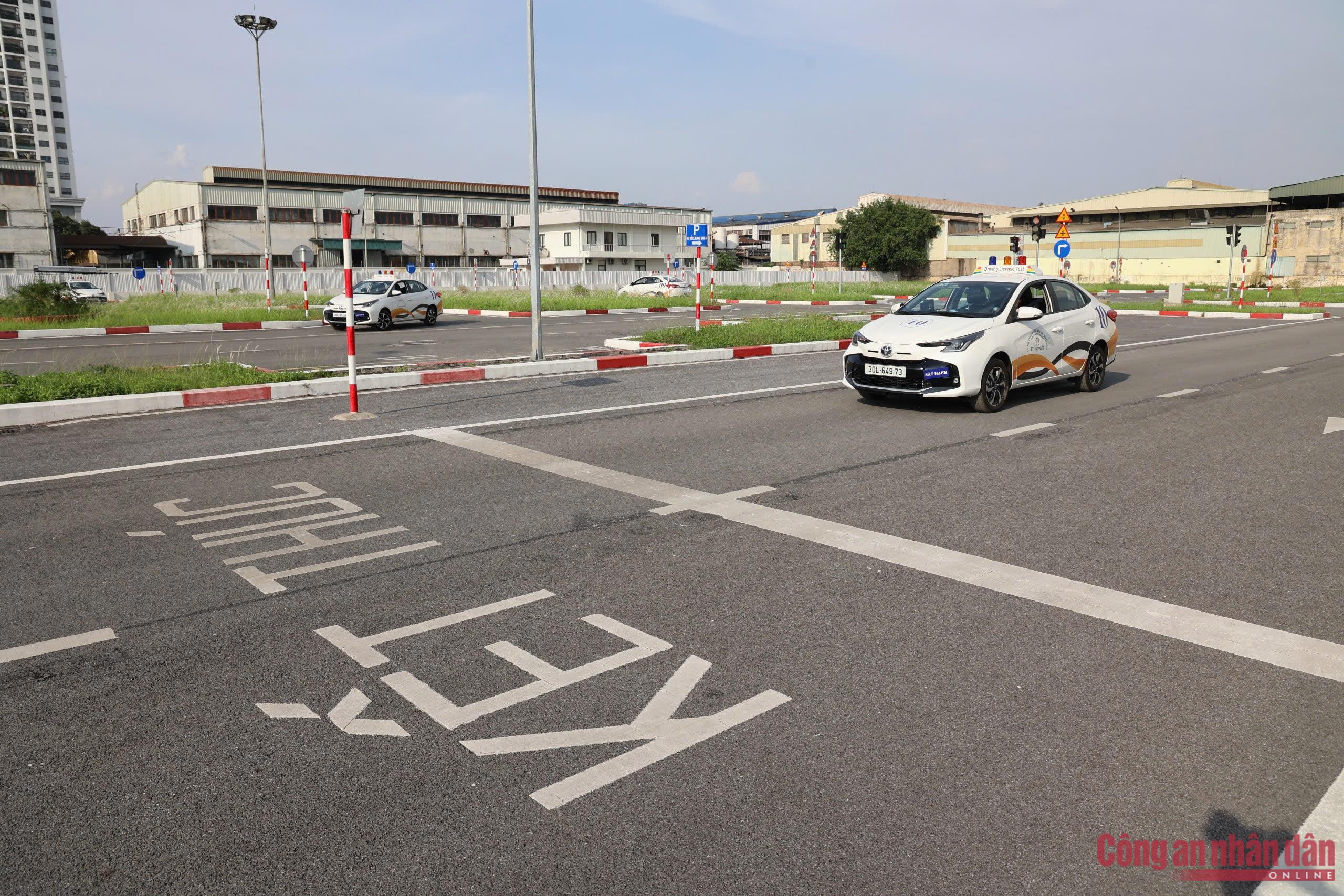 Nhiều cơ sở sát hạch lái xe ở Hà Nội thiếu thí sinh vì tâm lý sợ trượt -0