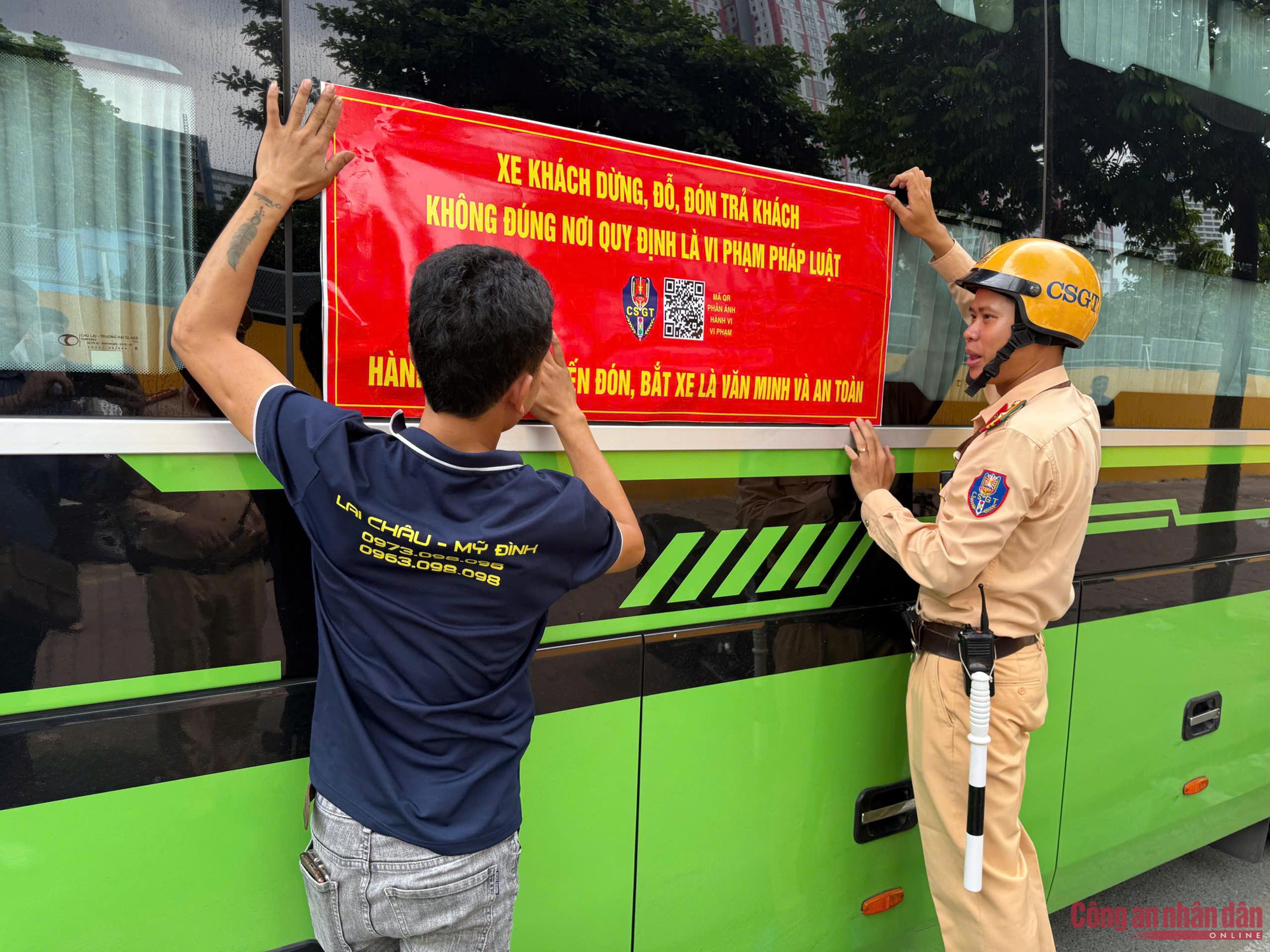 CSGT Hà Nội kiểm soát phương tiện kinh doanh vận tải, xử phạt nhiều tài xế dùng điện thoại khi đang lái xe -8