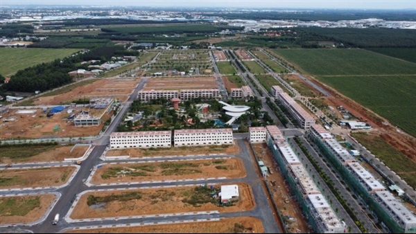 Hàng trăm người mua nhà, đất tố cáo 2 thành viên của Tập đoàn Đất Xanh