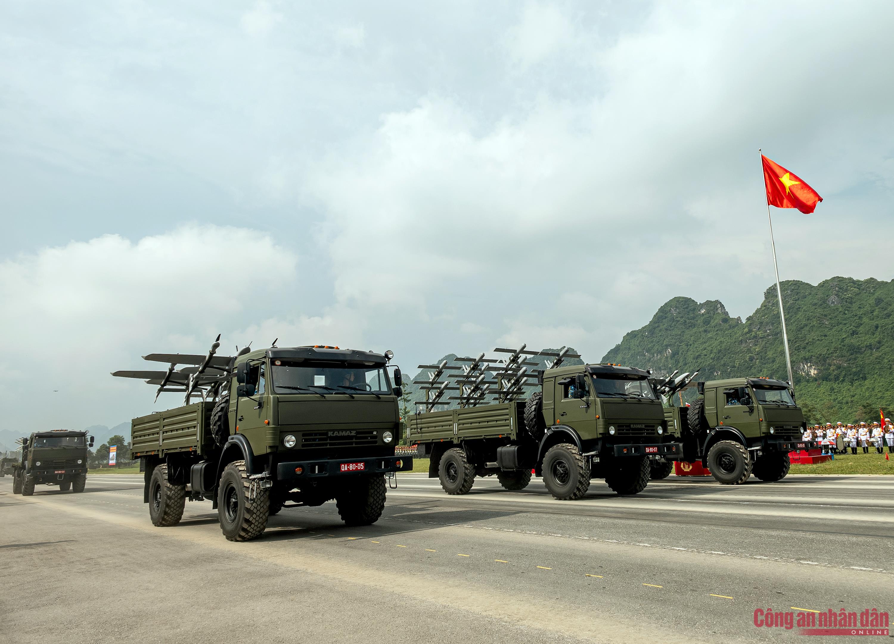 c5b.jpg -5