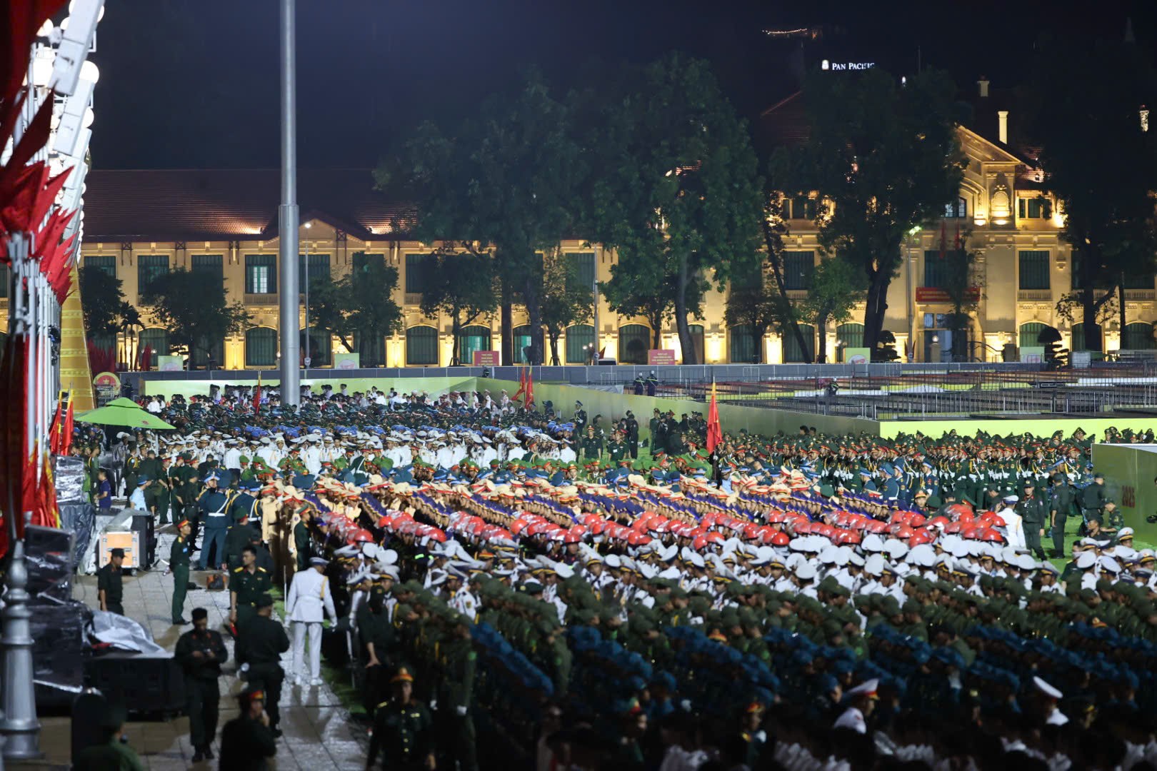 Tổng hợp luyện diễu binh, diễu hành tại Quảng trường Ba Đình -0