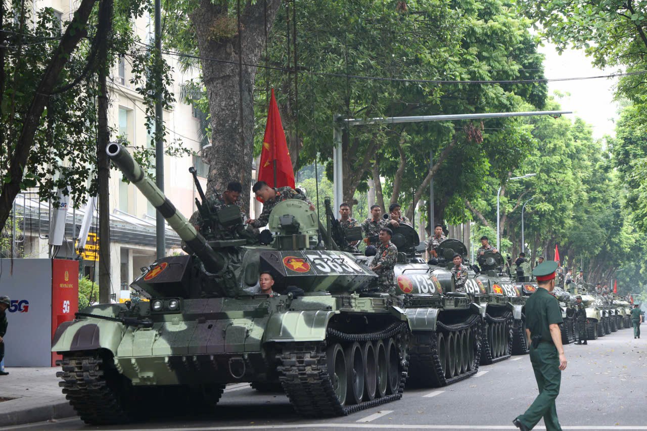 Tổng hợp luyện diễu binh, diễu hành tại Quảng trường Ba Đình -1