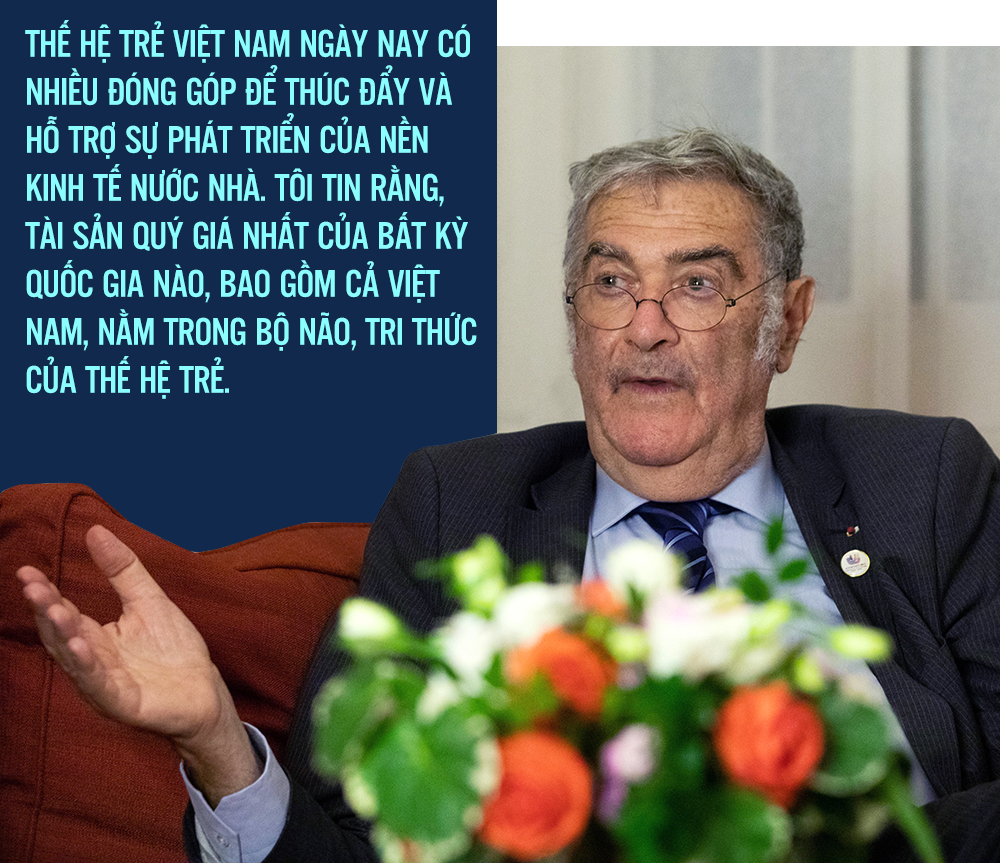 Giáo sư Serge Haroche: Khoa học không thể phát triển nếu tách rời con người -0