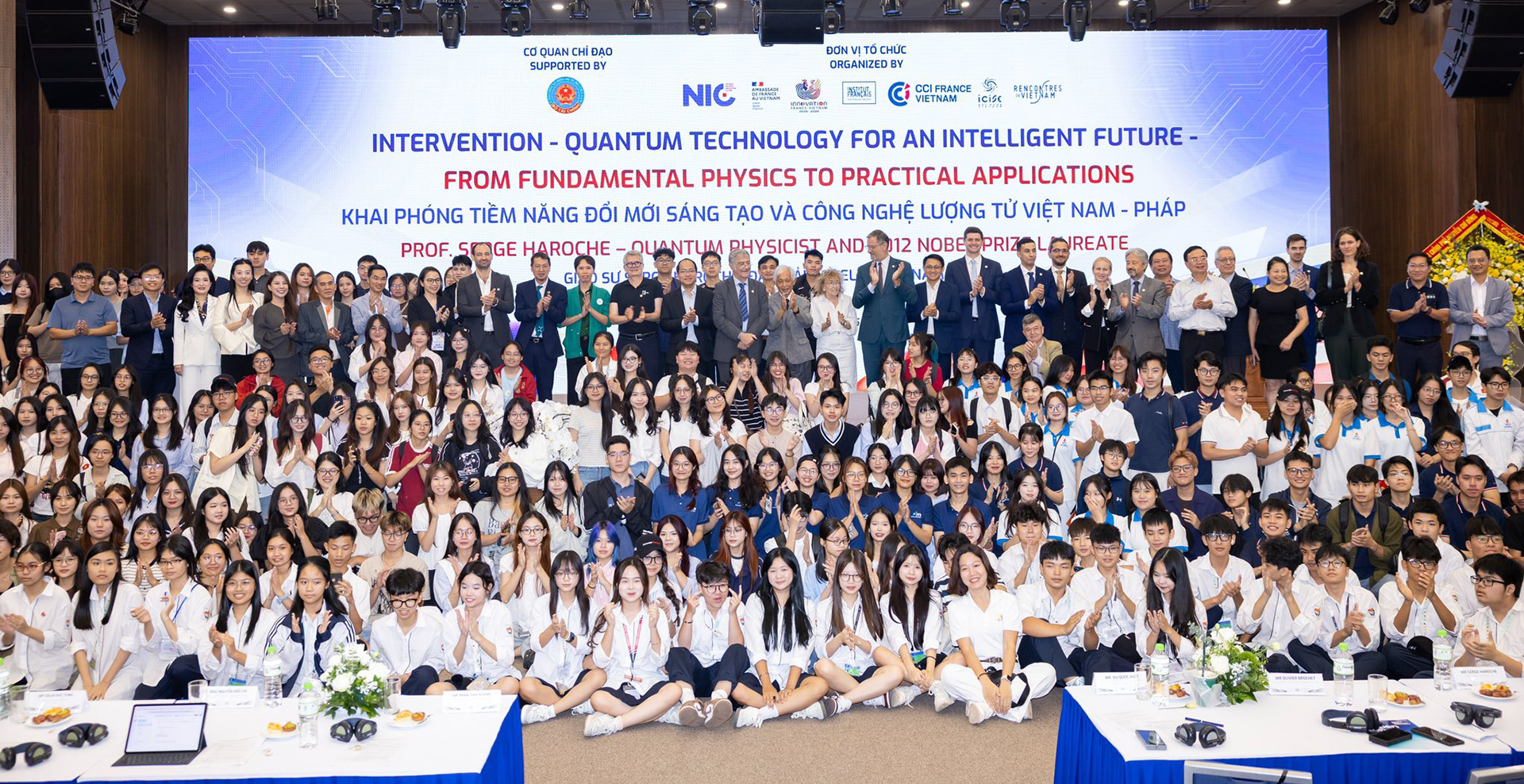 Giáo sư Serge Haroche: Khoa học không thể phát triển nếu tách rời con người -0