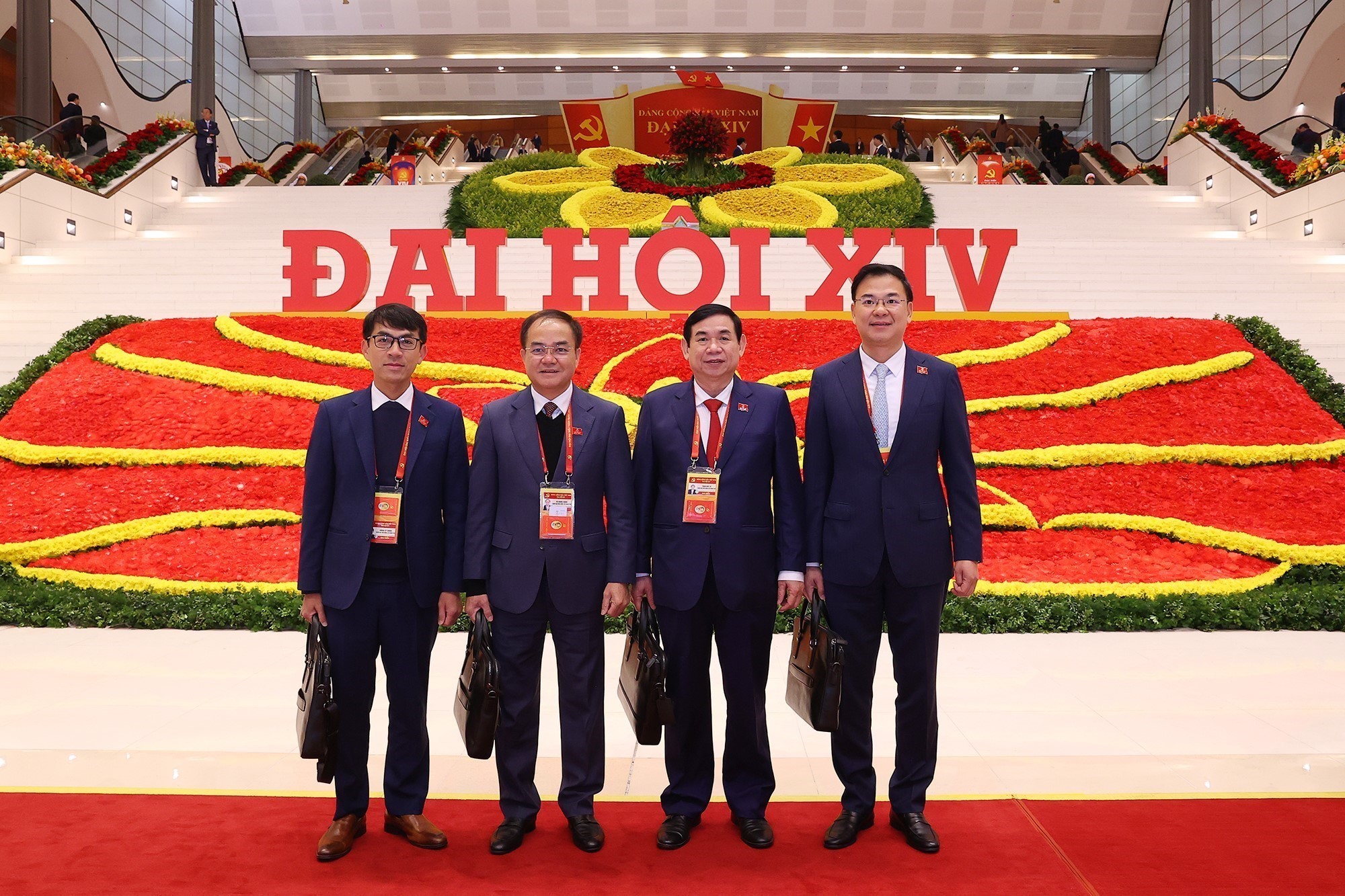 Các đại biểu tham dự ngày làm việc chính thức thứ Ba Đại hội XIV của Đảng -6