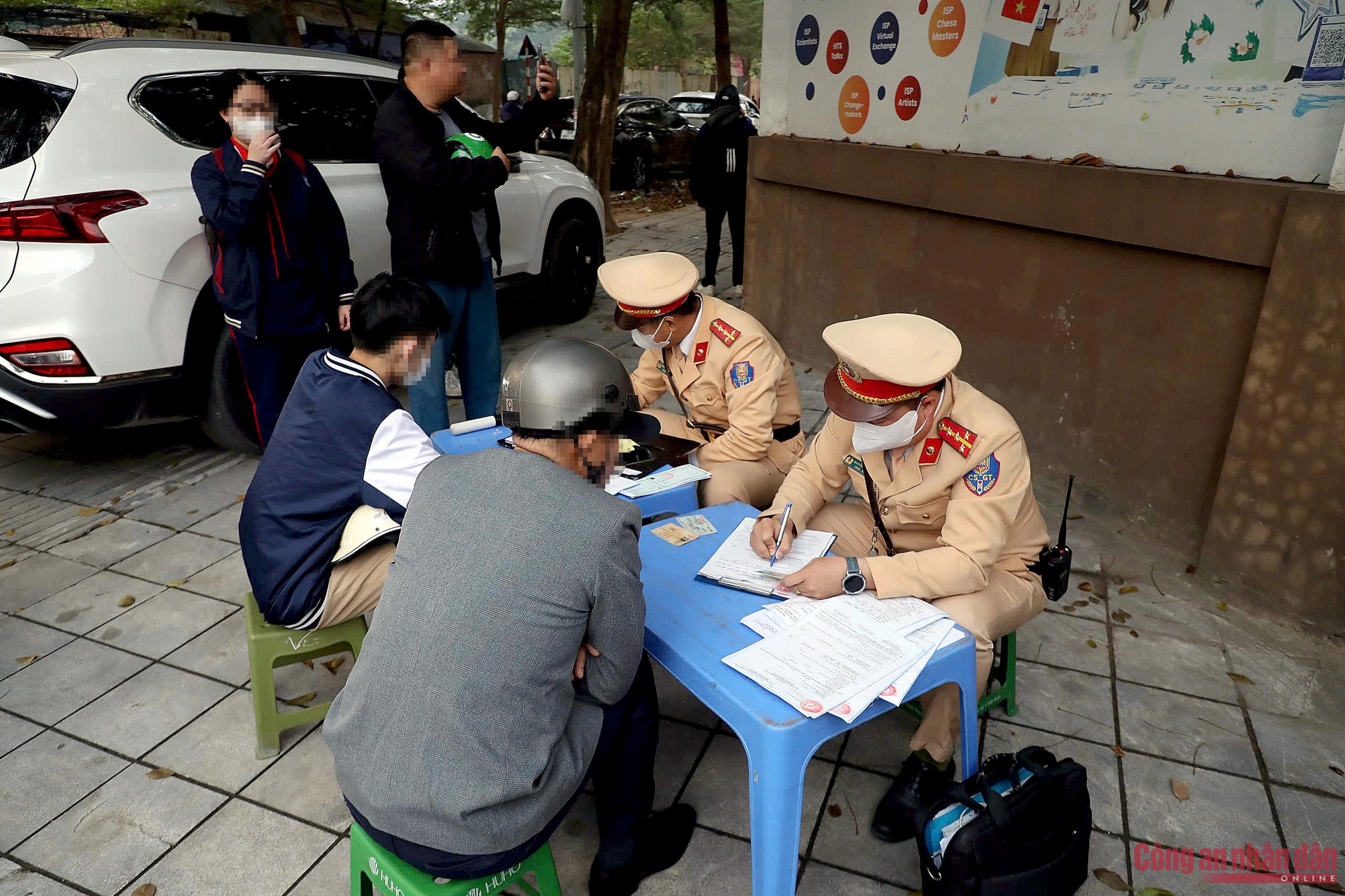 Hà Nội xử lý gần 1.700 học sinh vi phạm giao thông trong tháng 1 -0
